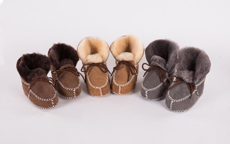 工厂销售秋冬保暖手工缝制软底宝宝学步鞋冬季保暖羊毛一体婴儿鞋